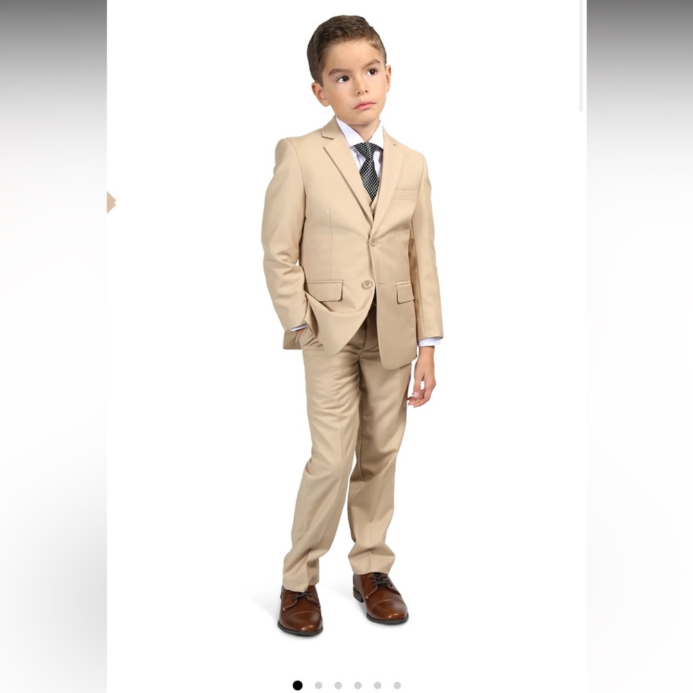 Authentic boys Ferrecci JAX five piece suit size 14 brand new never worn